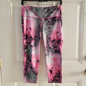 ATHLETA Fitted Leg Multi Color Capri Yoga Pants SZ S
